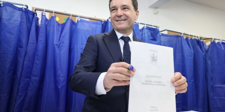 Nicușor Dan a votat pentru ‘oamenii tăcuți, cinstiți și muncitori, pe care nu i-a reprezentat nimeni până acum’