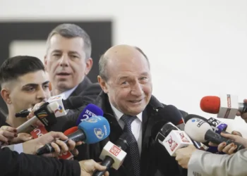 Traian Băsescu, despre demisia lui Marcel Ciolacu: Cu cât pleacă mai repede, cu atât mai bine!