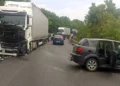 O masina si un camion s-au izbit pe cea mai aglomerată șosea din vestul țării!