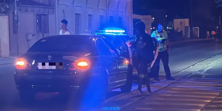 Scos din mașină și încătușat pe loc în apropiere de Timișoara