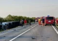Accident mortal lânga Timișoara. S-au izbit 2 tiruri si o masina in care erau 5 oameni