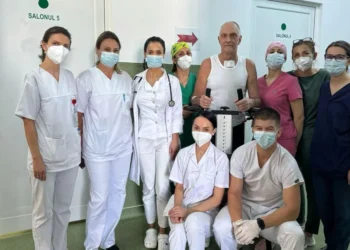 Pacient ajuns într-o comă de 60 de zile, după ce a fost înțepat