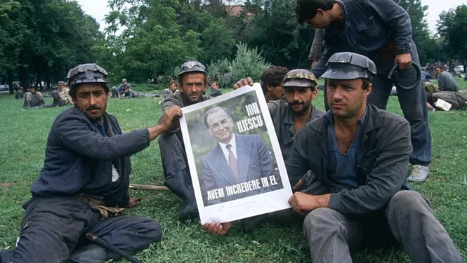 A murit Ion Iliescu. În 1990, minerii au venit doar să planteze panseluțe