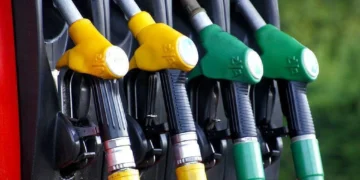 Prețuri mai mici la pompă: unde sunt cele mai ieftine carburanți